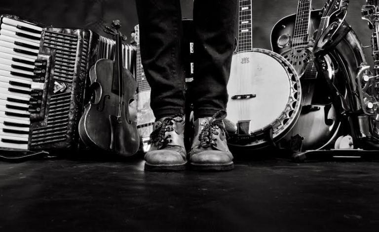 The Oh So Serious (Press Shot)  (Credit: Derius Erasmus/3DE Studio)